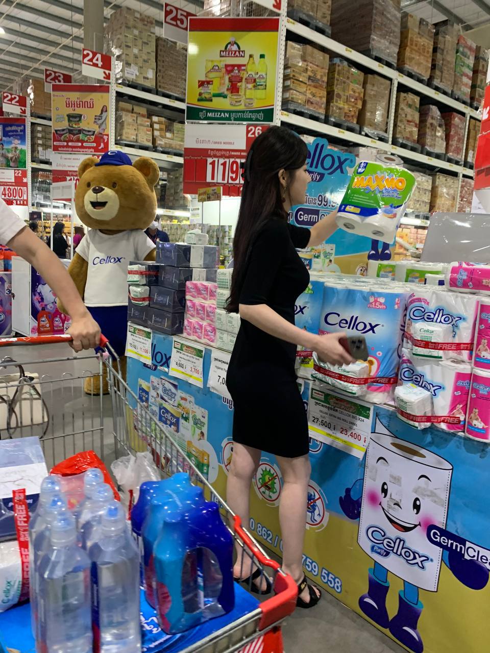 BJC product launches by Da Houg Heng Enterprise at Makro Cambodia